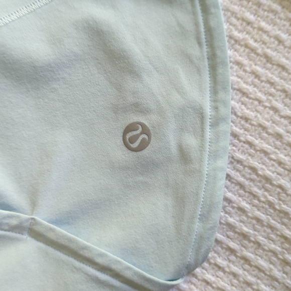 Lululemon Speed Up Short High-Rise 4" Powder Blue 💙 - Size 6 - Picture 11 of 11